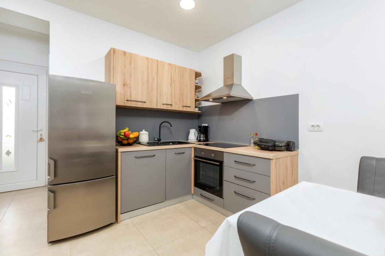 Apartment Lorilu Пула Екстериор снимка