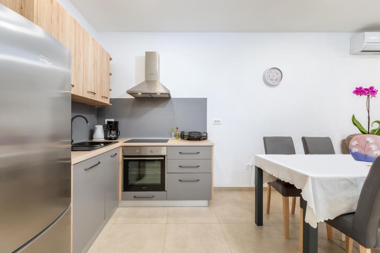 Apartment Lorilu Пула Екстериор снимка
